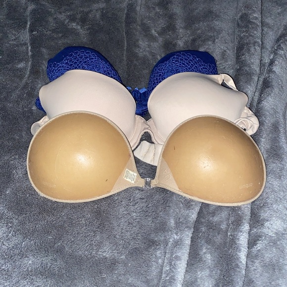 3 Bras - Picture 3 of 4
